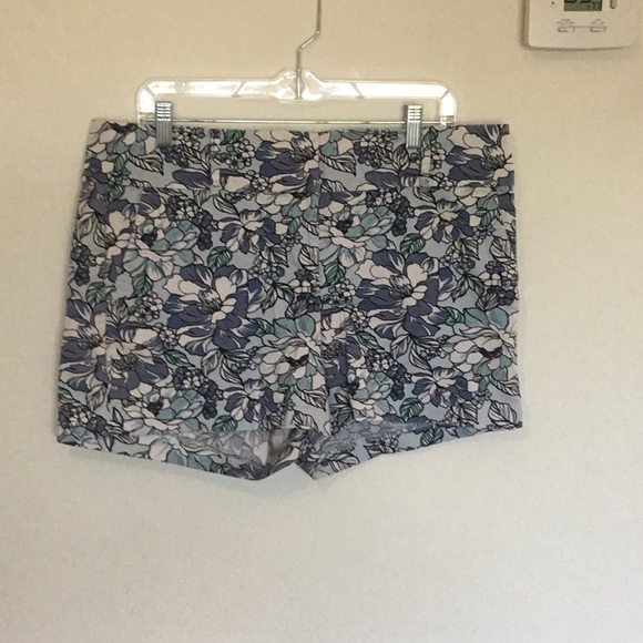 Ann Taylor signature blue floral shorts - Picture 1 of 5